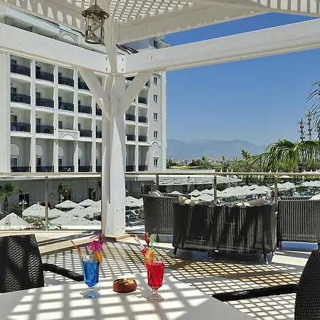 Lake & River Side Hotel & Spa-3